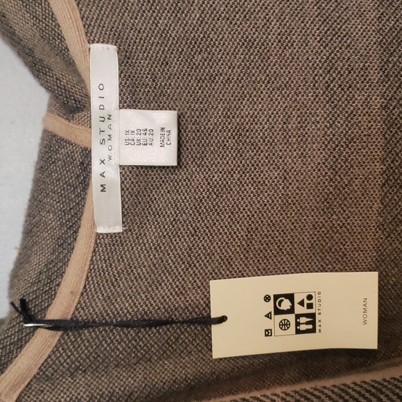 Sweater - Picture 2 of 4